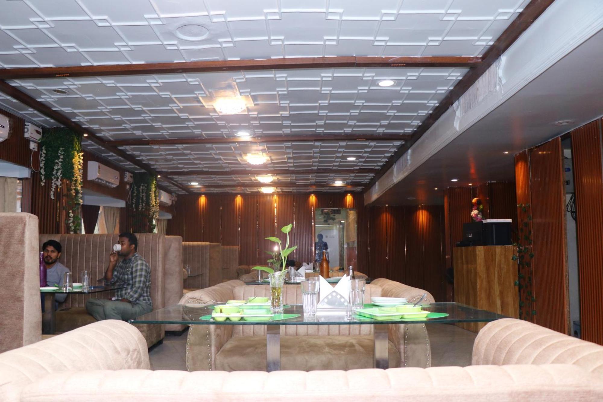 Hotel Samrat International Patna  Dış mekan fotoğraf